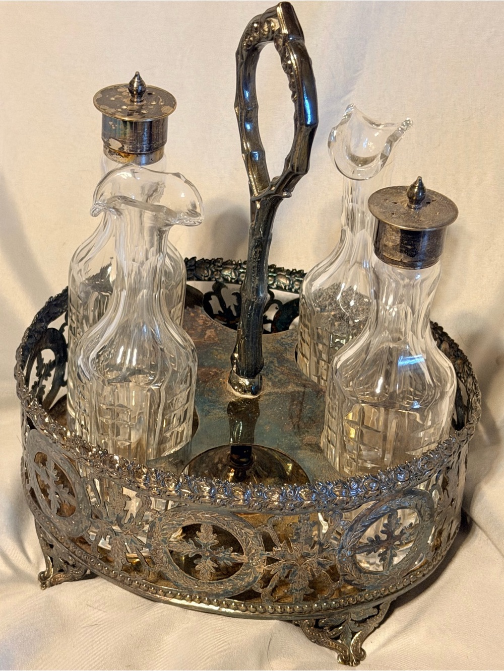 Vintage Ornate Cruet Set 4 Glass Bottles Metal Caddy Victorian Table Decor - Picture 3 of 10